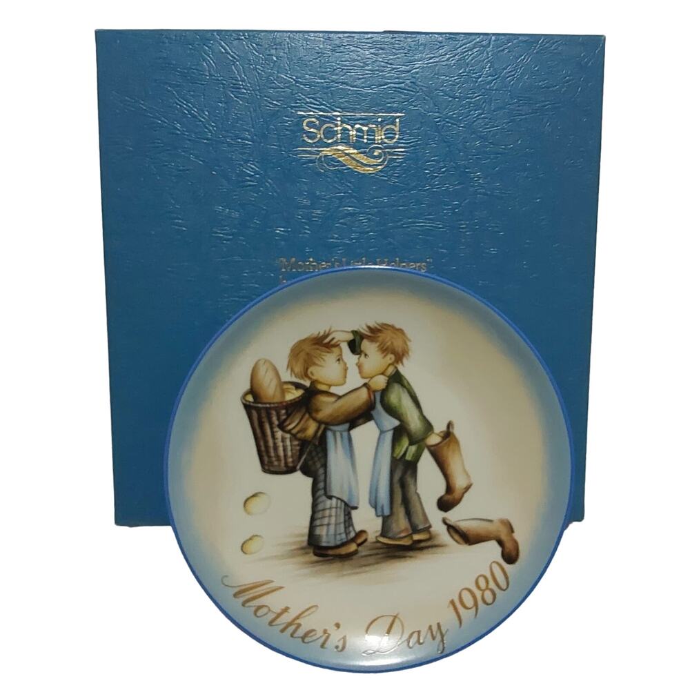 Set of 4 Berta Hummel (Schmid) Mothers Day Plates